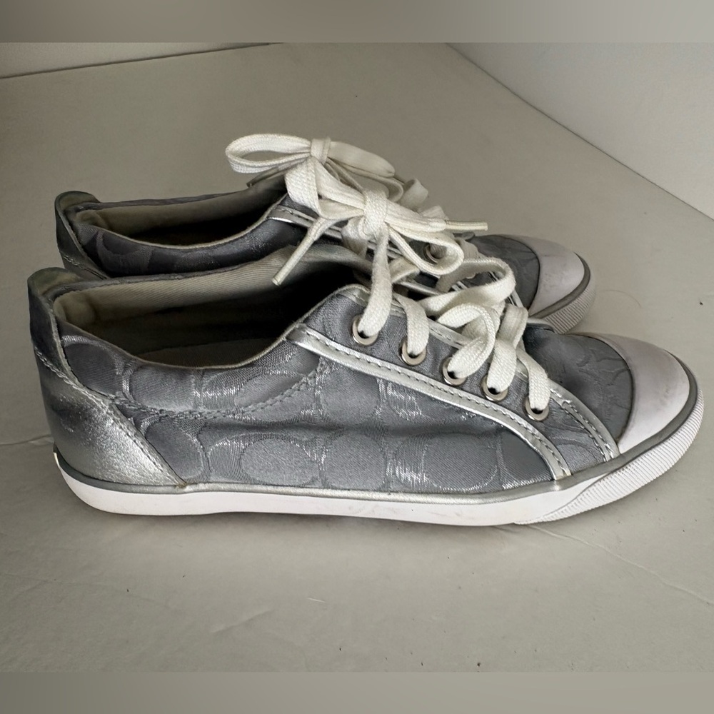 Coach Barrett Sneaker Silver and Grey Size 6B